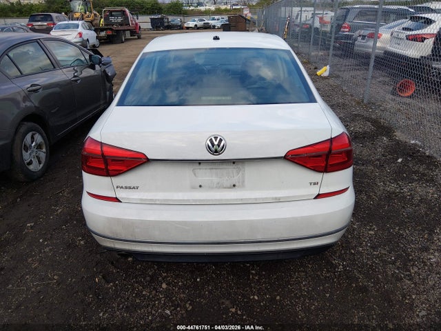 2016 Volkswagen Passat 1.8t R-line/1.8t S მანქანა იყიდება აუქციონზე, vin: 1VWAT7A39GC069904, აუქციონის ნომერი: 44761751
