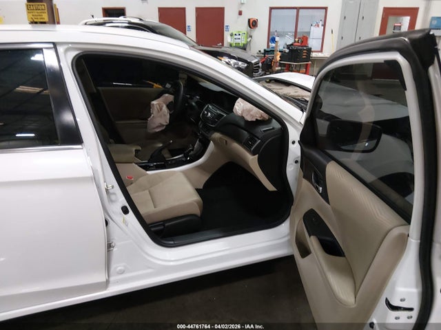 1HGCR2F33FA053621 Honda ACCORD LX