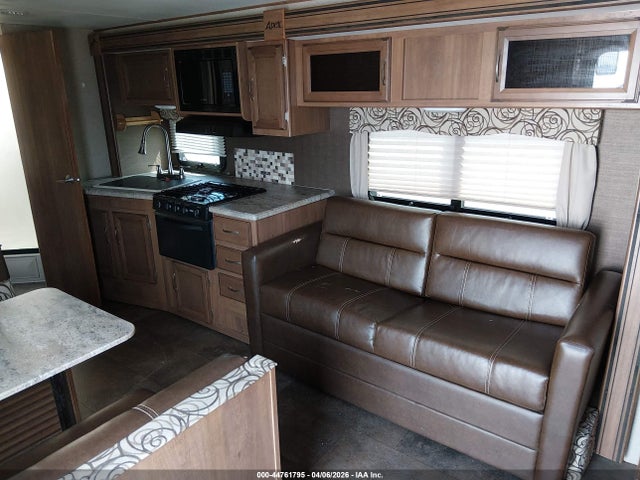 Coachmen Other 2017 5ZT2CXPB1HA009889 Image 8
