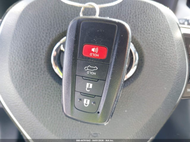2T3A1RFV3MW234238 Toyota Rav4 Xle Premium
