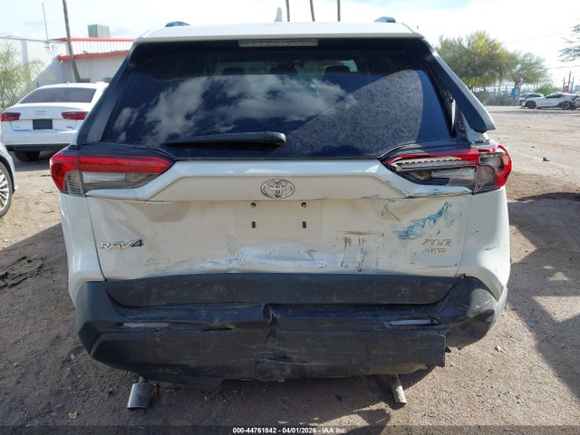 2T3A1RFV3MW234238 Toyota Rav4 Xle Premium