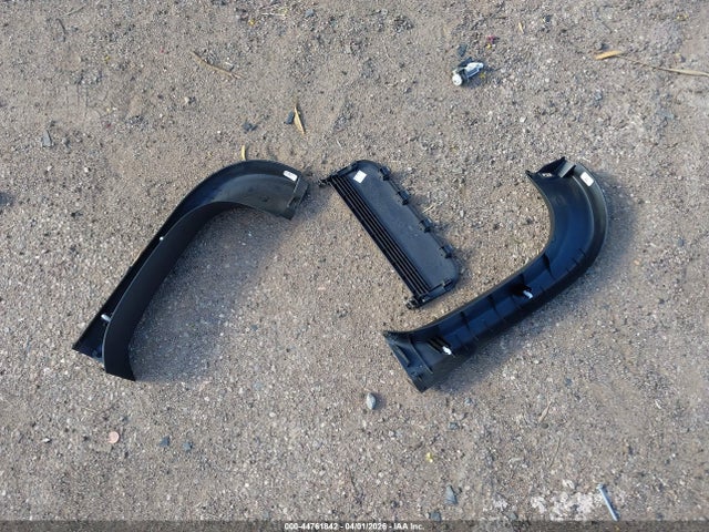 2T3A1RFV3MW234238 Toyota Rav4 Xle Premium