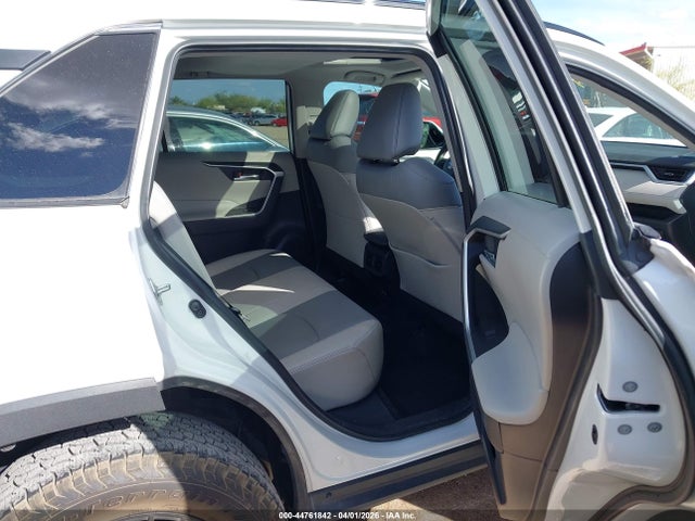 2T3A1RFV3MW234238 Toyota Rav4 Xle Premium