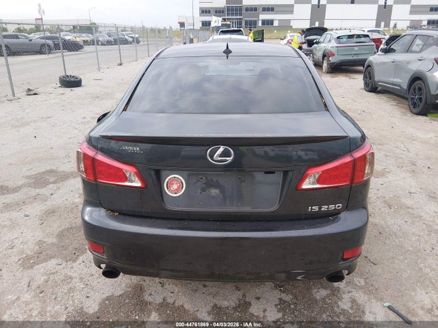 44761869 :رقم المزاد ، JTHBF5C27B5156381 vin ، 2011 Lexus Is 250 مزاد بيع