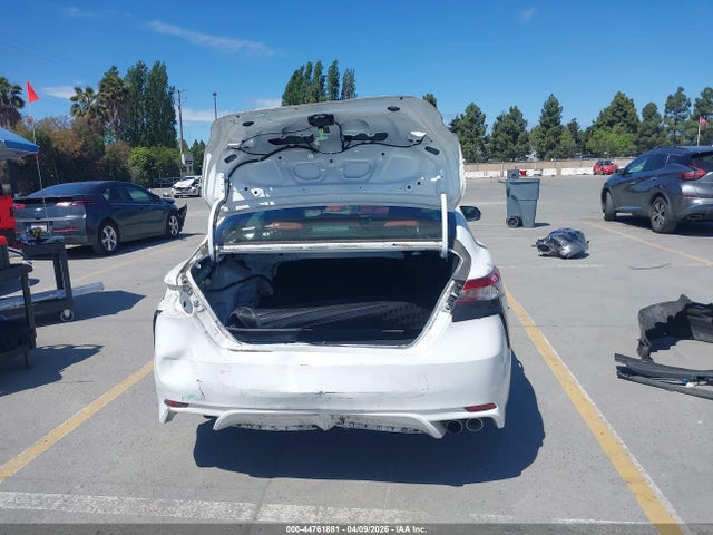 4T1B11HK2JU674884 Toyota CAMRY SE