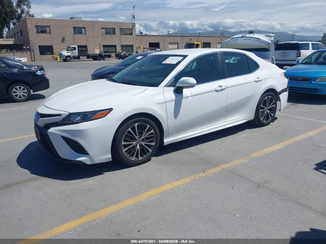4T1B11HK2JU674884 Toyota CAMRY SE