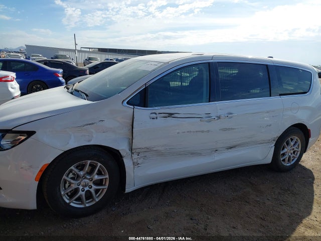 Chrysler Voyager Lx 2024 2C4RC1CG7RR121205 Image 6