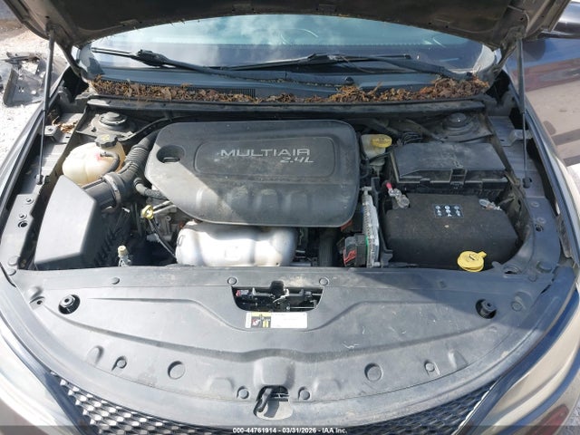 Продажа на аукционе авто 2015 Chrysler 200 S, vin: 1C3CCCBB5FN555126, номер лота: 44761914