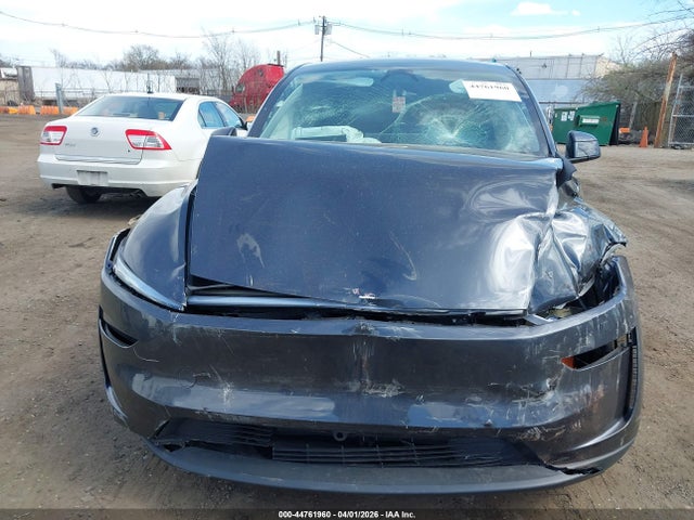 Продажа на аукционе авто 2026 Tesla Model Y Premium Rear-wheel Drive/standard Rear-wheel Drive, vin: 7SAYGDED3TA427311, номер лота: 44761960