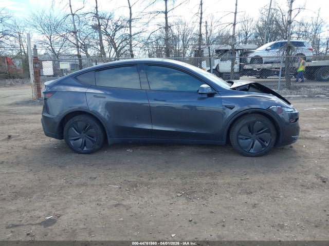 Продажа на аукционе авто 2026 Tesla Model Y Premium Rear-wheel Drive/standard Rear-wheel Drive, vin: 7SAYGDED3TA427311, номер лота: 44761960