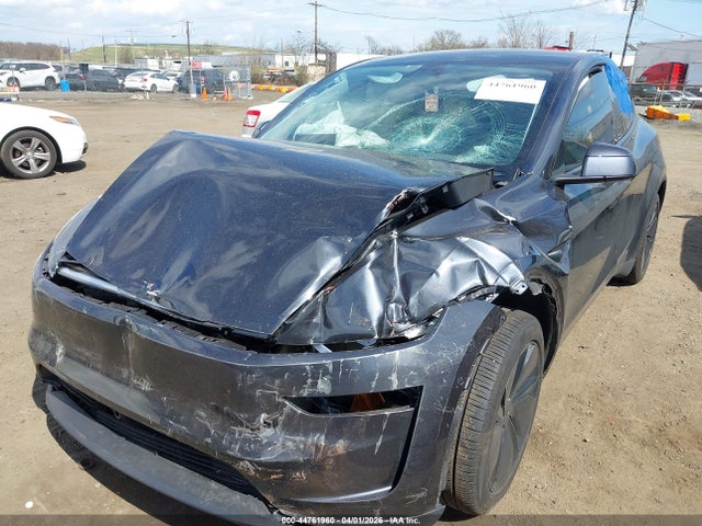 Продажа на аукционе авто 2026 Tesla Model Y Premium Rear-wheel Drive/standard Rear-wheel Drive, vin: 7SAYGDED3TA427311, номер лота: 44761960