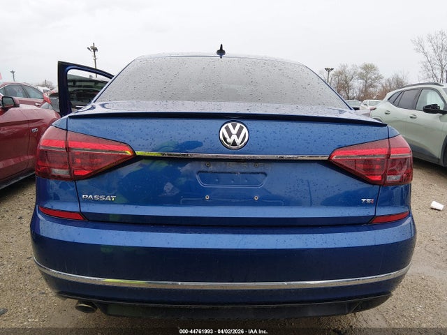 Продаж на аукціоні авто 2017 Volkswagen Passat 1.8t R-line, vin: 1VWDT7A38HC052252, номер лоту: 44761993
