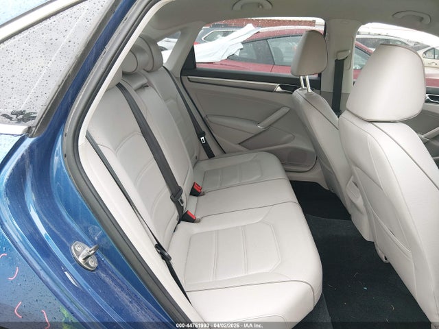 Продаж на аукціоні авто 2017 Volkswagen Passat 1.8t R-line, vin: 1VWDT7A38HC052252, номер лоту: 44761993