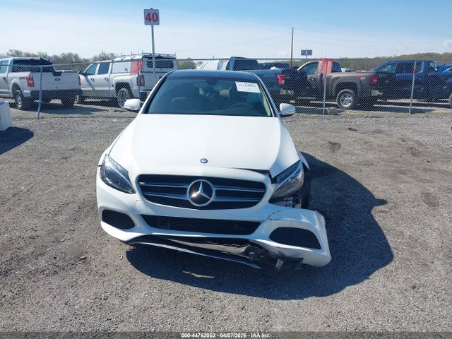 Продажа на аукционе авто 2015 Mercedes-benz C 300 4matic, vin: 55SWF4KB4FU068616, номер лота: 44762052