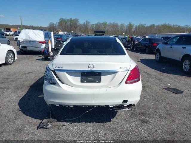 Продажа на аукционе авто 2015 Mercedes-benz C 300 4matic, vin: 55SWF4KB4FU068616, номер лота: 44762052