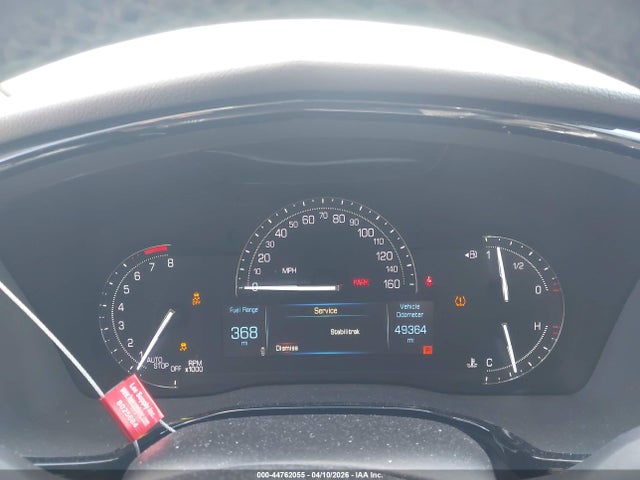 44762055 :رقم المزاد ، 1GYKNDRS1JZ216050 vin ، 2018 Cadillac Xt5 Luxury مزاد بيع