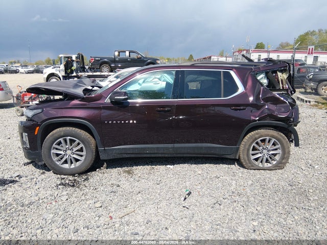 2022 Chevrolet Traverse Awd Lt Leather მანქანა იყიდება აუქციონზე, vin: 1GNEVHKW3NJ137112, აუქციონის ნომერი: 44762060