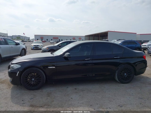 2011 Bmw 535i მანქანა იყიდება აუქციონზე, vin: WBAFR7C59BC601874, აუქციონის ნომერი: 44762061