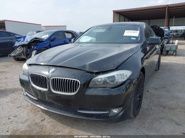 2011 Bmw 535i მანქანა იყიდება აუქციონზე, vin: WBAFR7C59BC601874, აუქციონის ნომერი: 44762061
