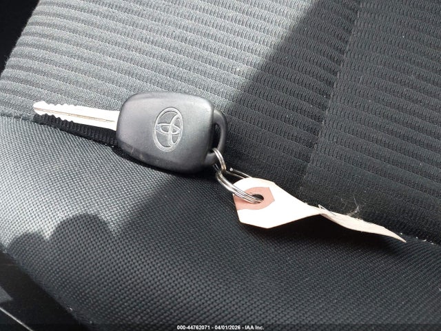 Toyota RAV4 LE 2018 2T3BFREV2JW844344 Image 11