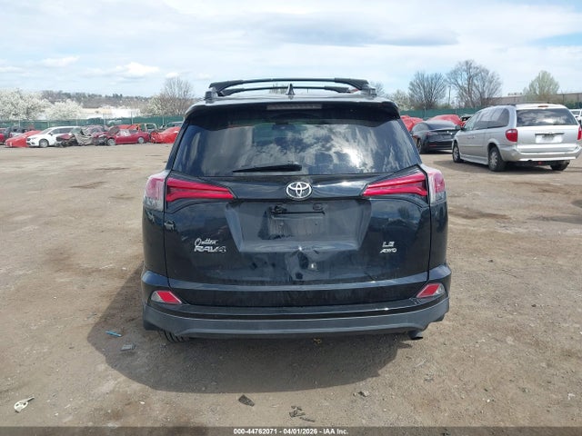 Toyota RAV4 LE 2018 2T3BFREV2JW844344 Image 16
