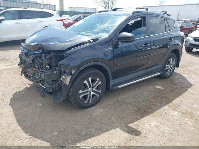 Toyota RAV4 LE 2018 2T3BFREV2JW844344 Image 2