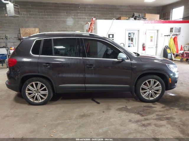 2016 Volkswagen Tiguan Se მანქანა იყიდება აუქციონზე, vin: WVGBV7AX8GW606194, აუქციონის ნომერი: 44762080