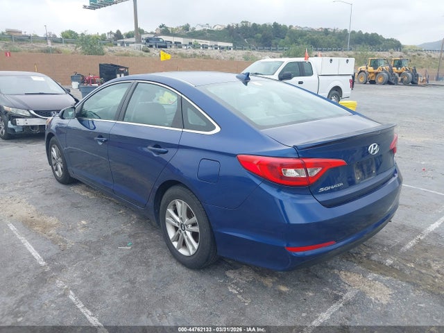 2015 HYUNDAI SONATA 5NPE24AF7FH218085 Photo 2