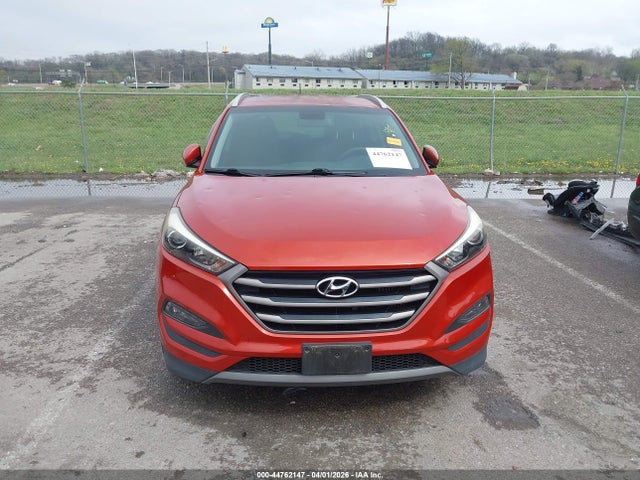 44762147 :رقم المزاد ، KM8J33A24GU096162 vin ، 2016 Hyundai Tucson Sport مزاد بيع