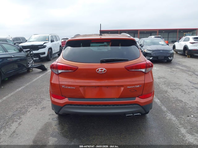44762147 :رقم المزاد ، KM8J33A24GU096162 vin ، 2016 Hyundai Tucson Sport مزاد بيع