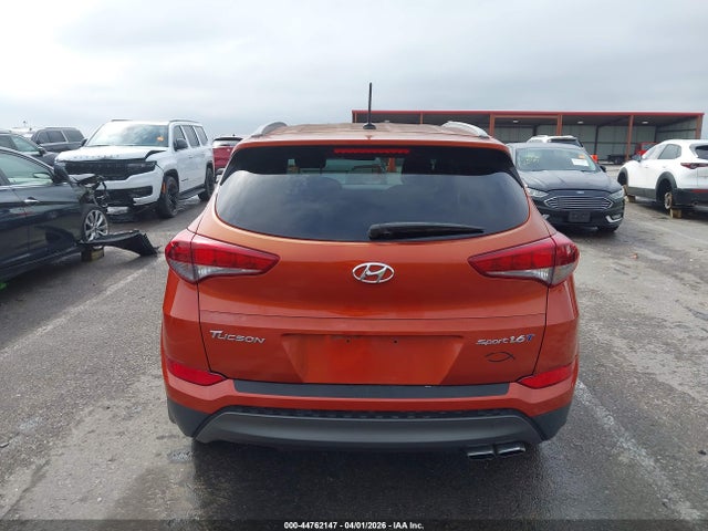 44762147 :رقم المزاد ، KM8J33A24GU096162 vin ، 2016 Hyundai Tucson Sport مزاد بيع