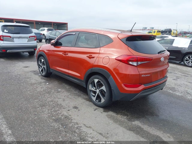 44762147 :رقم المزاد ، KM8J33A24GU096162 vin ، 2016 Hyundai Tucson Sport مزاد بيع