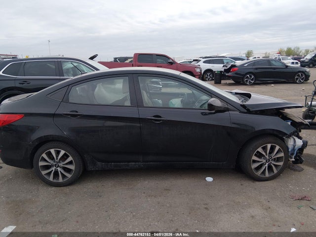 2017 Hyundai Accent Value Edition მანქანა იყიდება აუქციონზე, vin: KMHCT4AE7HU353759, აუქციონის ნომერი: 44762153