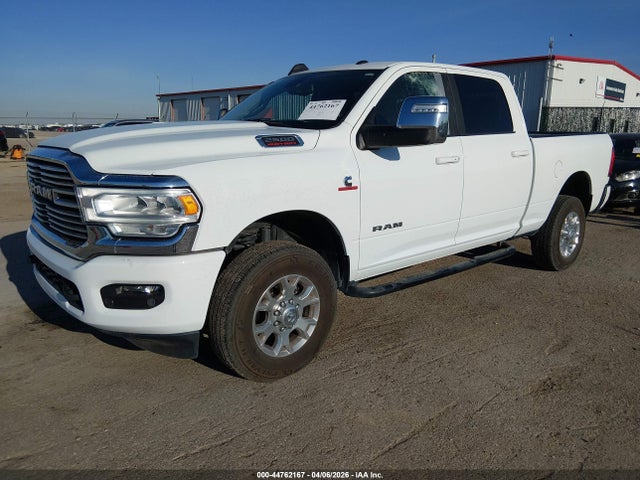 3C6UR5FL0RG177184 RAM 2500 Laramie 4x4 6&#039;4 Box