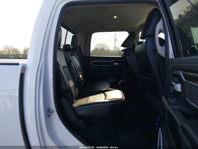 3C6UR5FL0RG177184 RAM 2500 Laramie 4x4 6&#039;4 Box