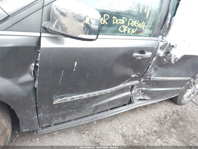 44762174 :رقم المزاد ، 2C4RC1CGXFR539480 vin ، 2015 Chrysler Town & Country Touring-l مزاد بيع