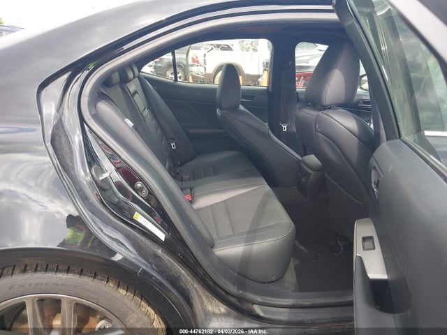 44762182 :رقم المزاد ، JTHCM1D21G5013127 vin ، 2016 Lexus Is 300 مزاد بيع