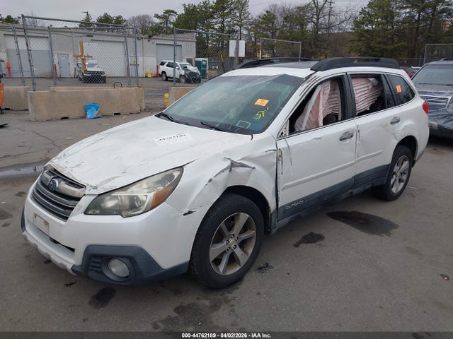 Продажа на аукционе авто 2013 Subaru Outback 2.5i Limited, vin: 4S4BRBSC4D3277509, номер лота: 44762189