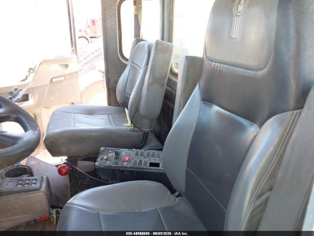 Aukcja sprzedaży 2008 Kenworth Construction T800, vin: 1NKDL00X48J233048, numer aukcji: 44762340