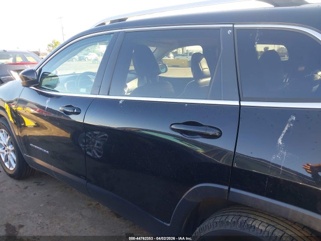 Продажа на аукционе авто 2018 Jeep Cherokee Latitude Plus Fwd, vin: 1C4PJLLB8JD504445, номер лота: 44762353