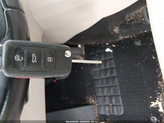 Продажа на аукционе авто 2017 Volkswagen Tiguan 2.0t/2.0t S, vin: WVGAV7AX9HK037702, номер лота: 44762358