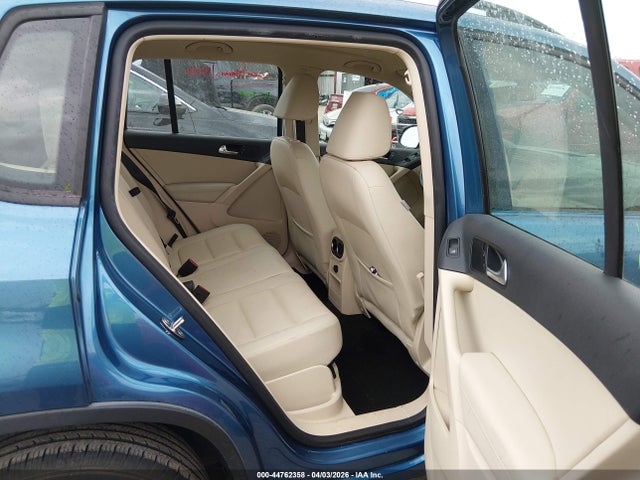 Продажа на аукционе авто 2017 Volkswagen Tiguan 2.0t/2.0t S, vin: WVGAV7AX9HK037702, номер лота: 44762358