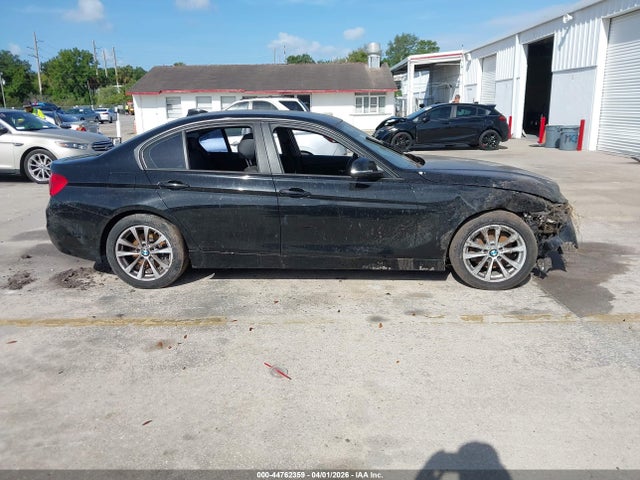 44762359 :رقم المزاد ، WBA8A9C59JAH12353 vin ، 2018 Bmw 320i مزاد بيع