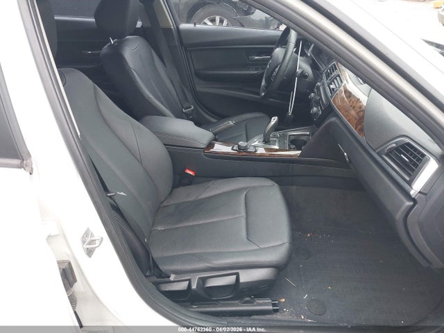 Aukcja sprzedaży 2016 Bmw 320i, vin: WBA8E1G51GNU11929, numer aukcji: 44762360