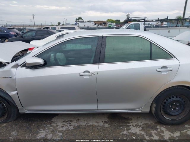 2012 Toyota Camry Hybrid Le მანქანა იყიდება აუქციონზე, vin: 4T1BD1FK2CU042769, აუქციონის ნომერი: 44762391