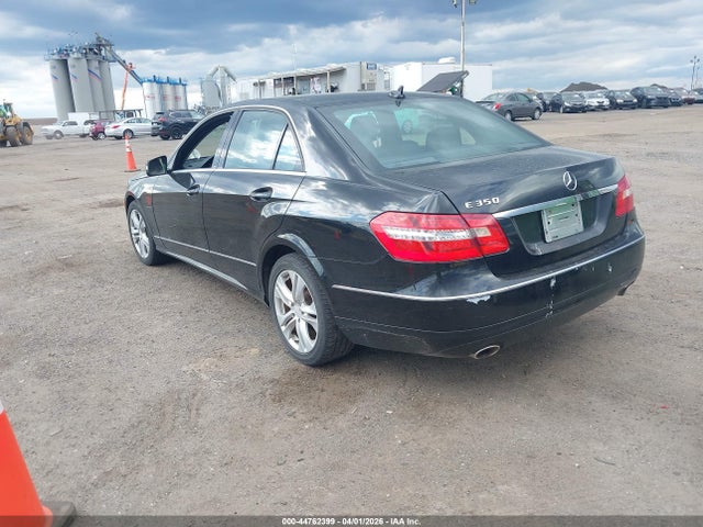 2011 MERCEDES-BENZ E 350 WDDHF5GB4BA340731 Photo 2