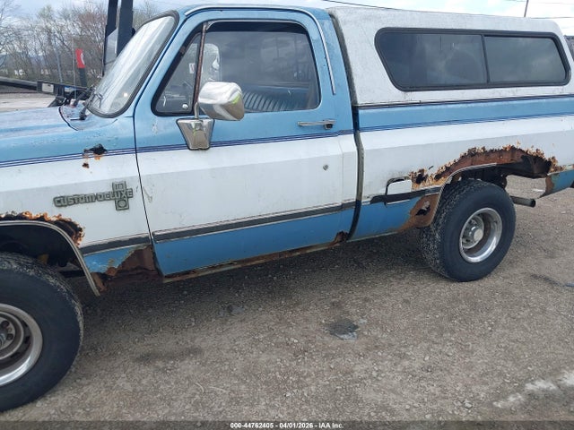 Продажа на аукционе авто 1984 Chevrolet K10, vin: 2GCEK14H1E1120018, номер лота: 44762405