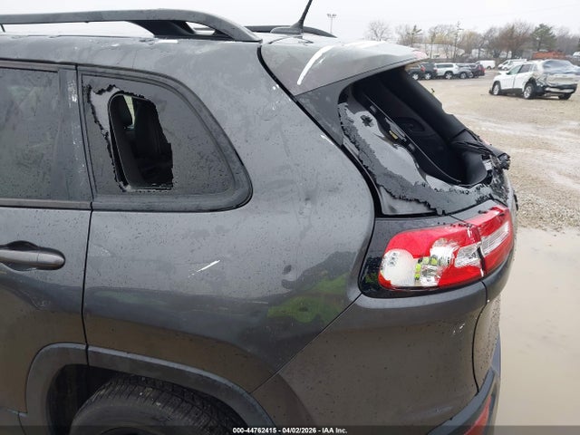 2015 Jeep Cherokee Latitude Altitude მანქანა იყიდება აუქციონზე, vin: 1C4PJLCB2FW770765, აუქციონის ნომერი: 44762415