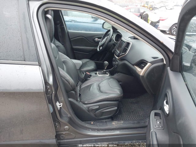 2015 Jeep Cherokee Latitude Altitude მანქანა იყიდება აუქციონზე, vin: 1C4PJLCB2FW770765, აუქციონის ნომერი: 44762415