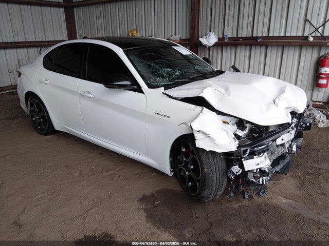 Aukcja sprzedaży 2022 Alfa Romeo Giulia Veloce Awd, vin: ZARFANBN7N7655435, numer aukcji: 44762460